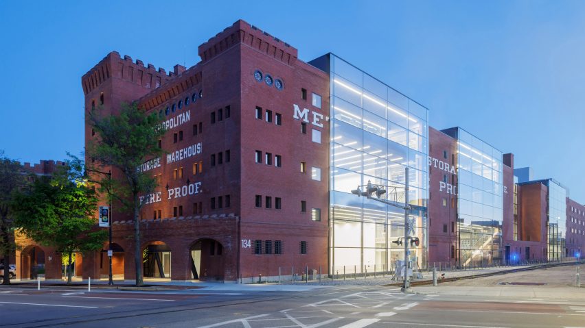 MIT warehouse by DSR