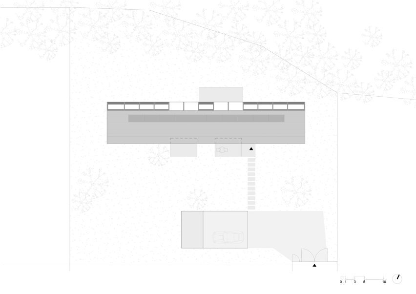 Plan of Modular home with sloping facade by Papundekl Architects