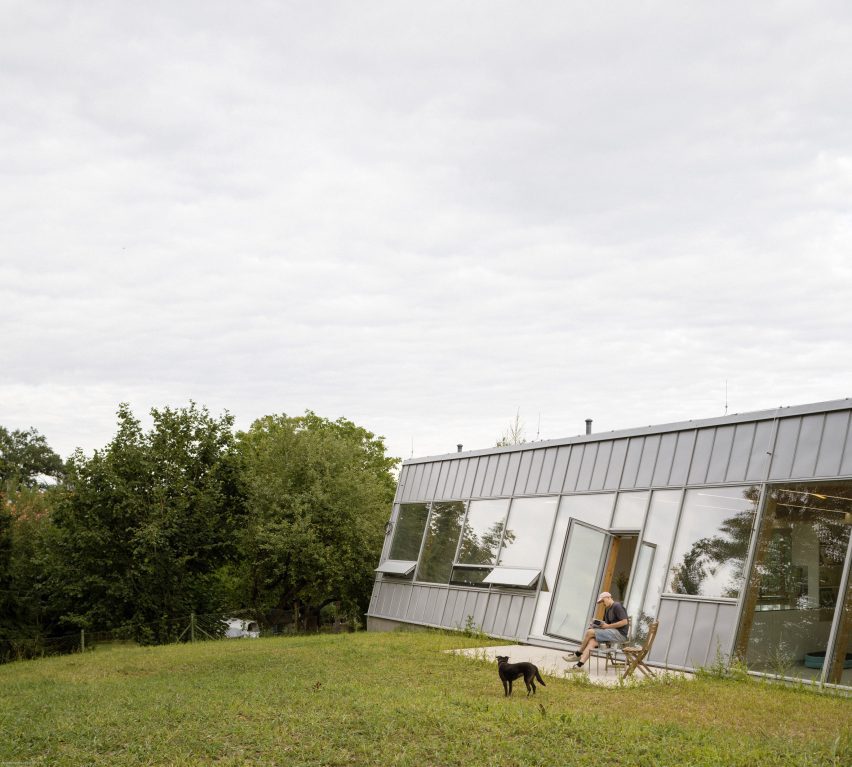 Modular home with sloping facade by Papundekl Architects