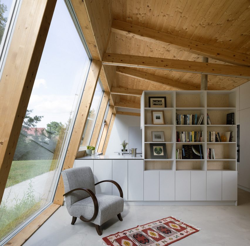 Modular home with sloping facade by Papundekl Architects