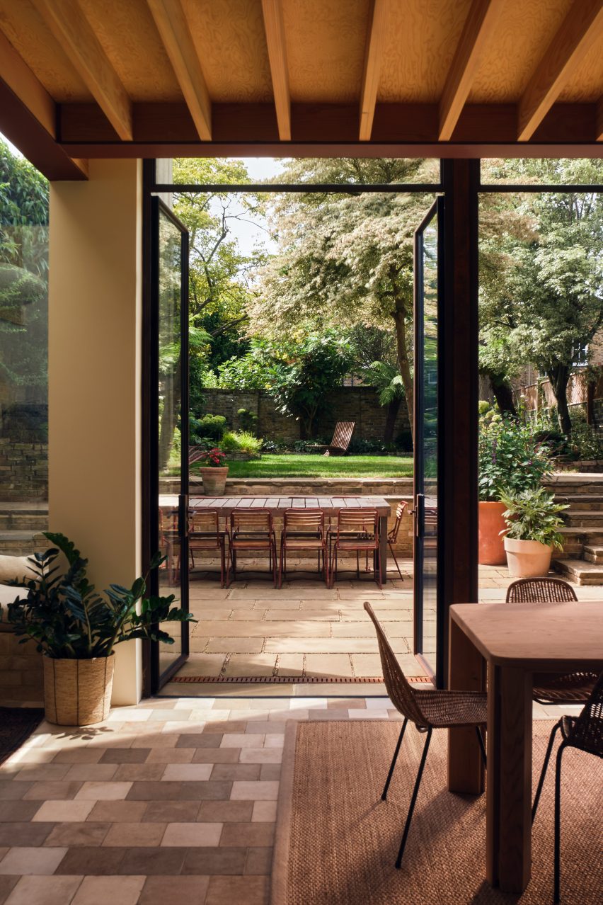 De Beauvoir Townhouse by Mosley Thorold