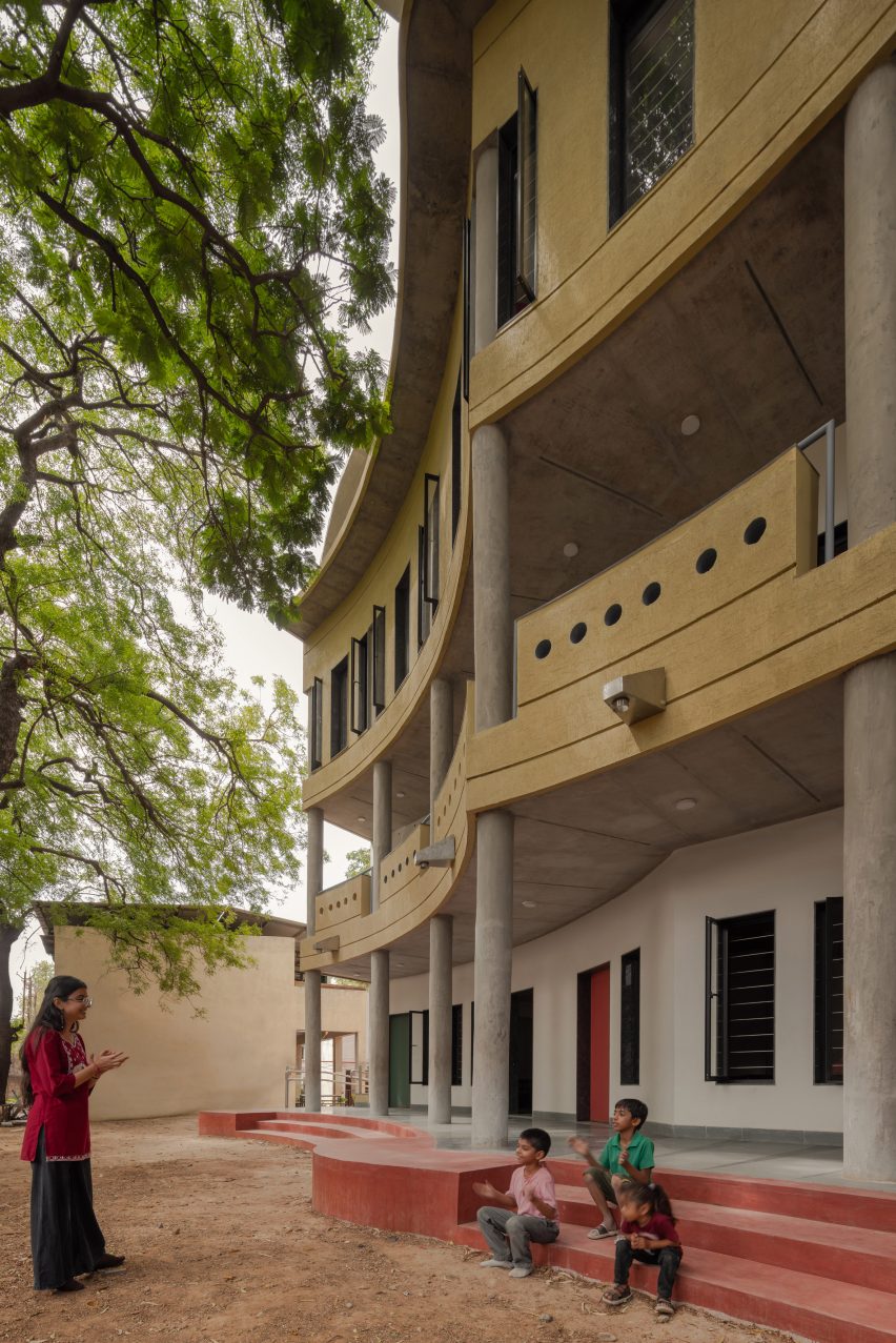 New Horizon school by Habitat Collaborative