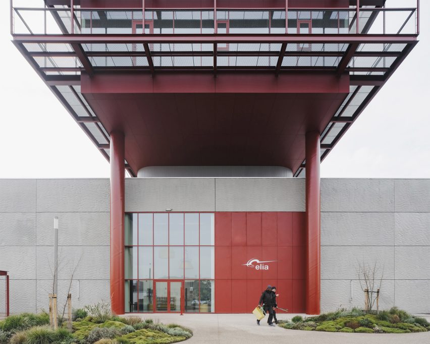 Elia service centre in Ostend by OYO Architects