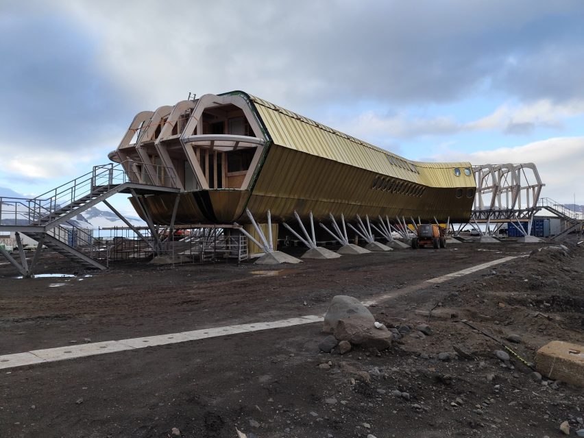 Polish Antarctic Station by Kurylowicz and Architects