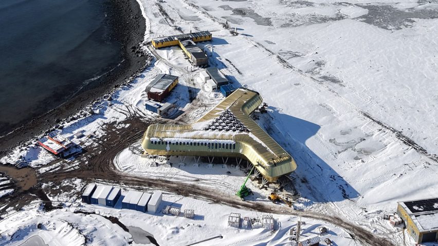 Polish Antarctic Station by Kurylowicz and Architects