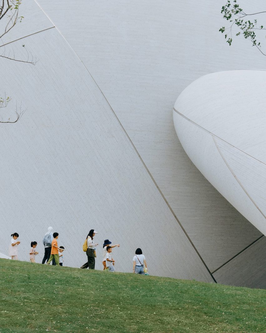 Shenzhen Bay Culture Square in China by MAD