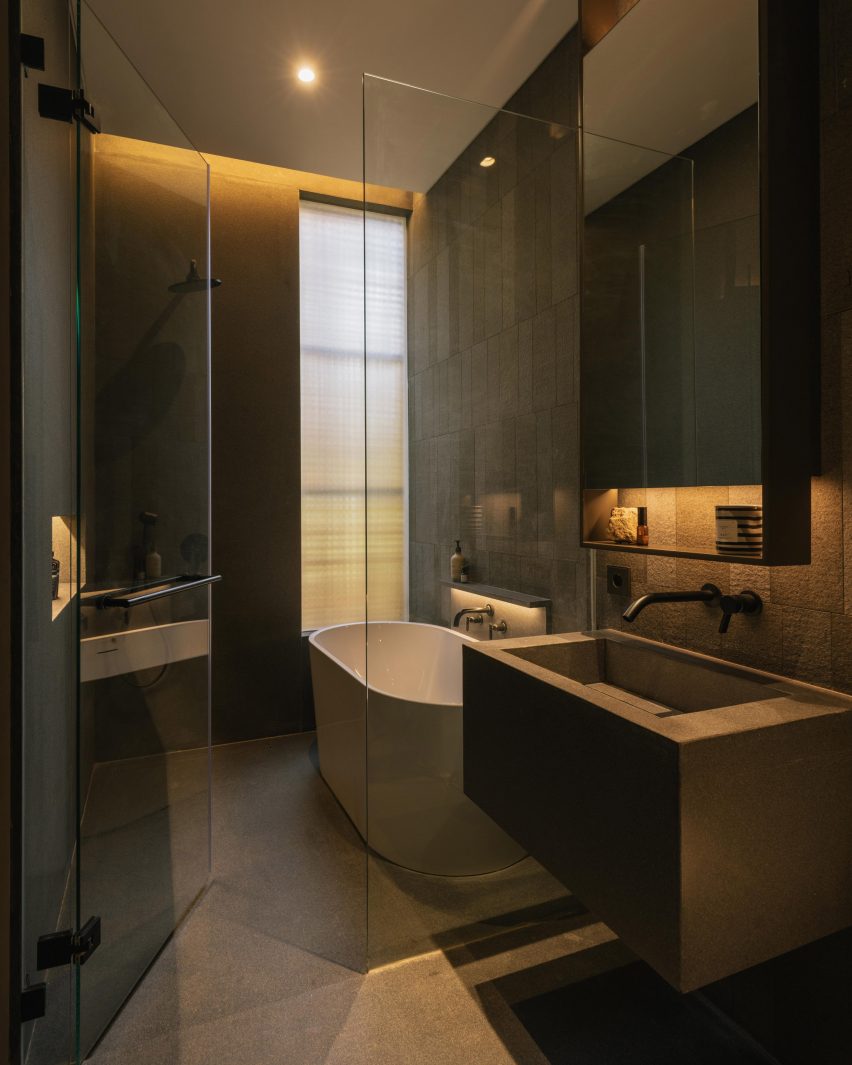 Split Mass Residence by K-Thengono Design Studio