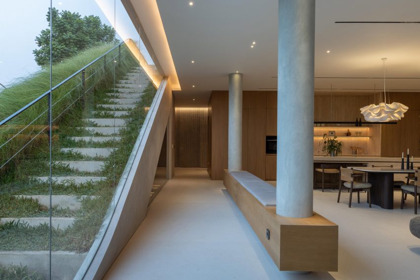 Split Mass Residence by K-Thengono Design Studio