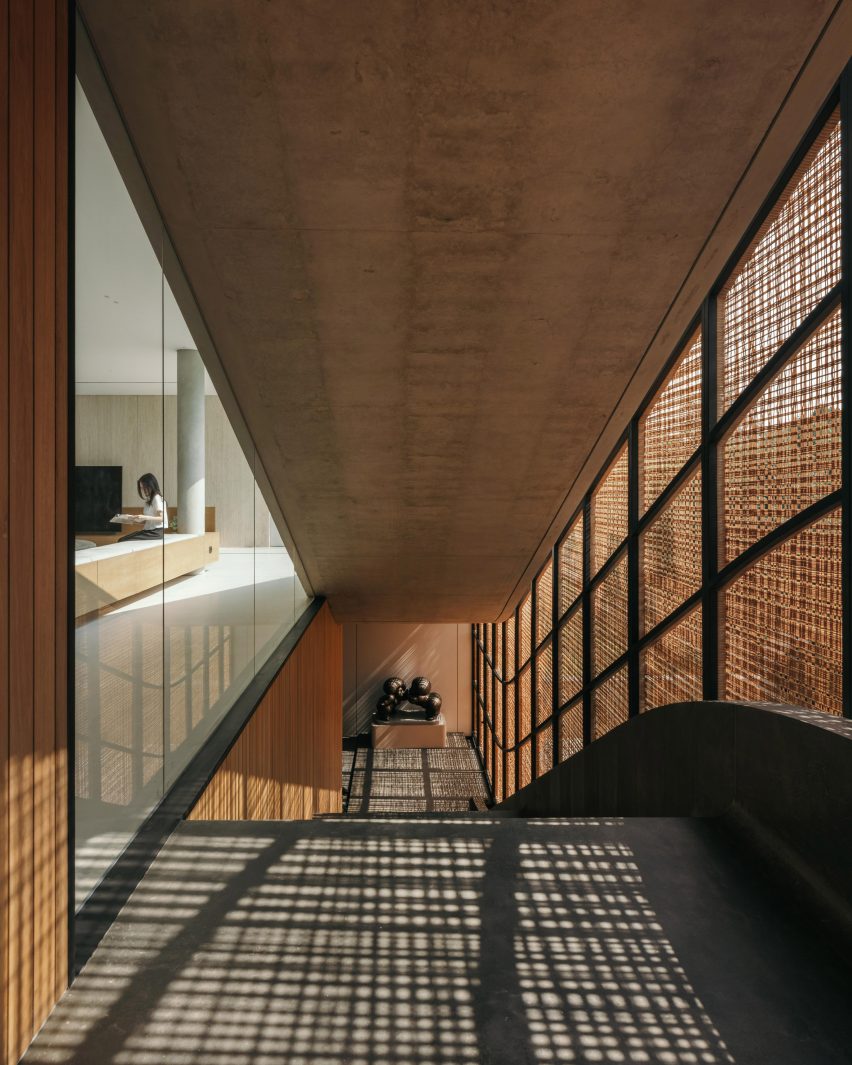 Split Mass Residence by K-Thengono Design Studio