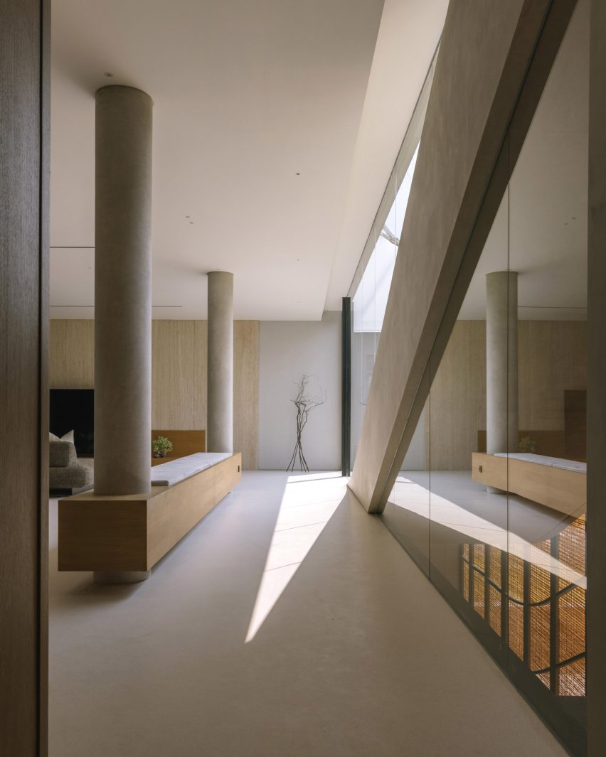 Split Mass Residence by K-Thengono Design Studio