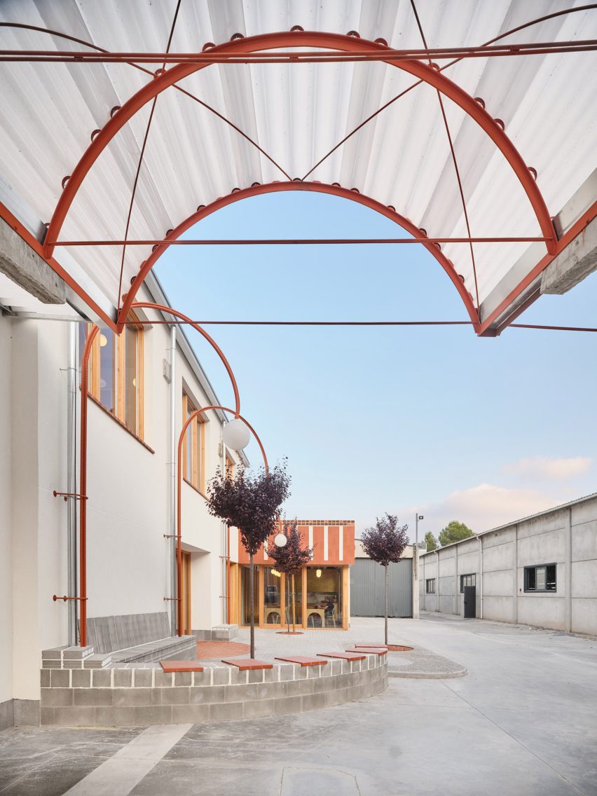 Tuvatextil by NUA arquitectures