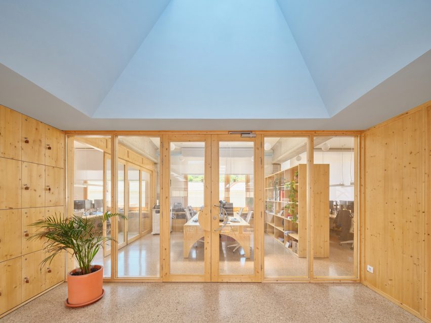 Tuvatextil by NUA arquitectures