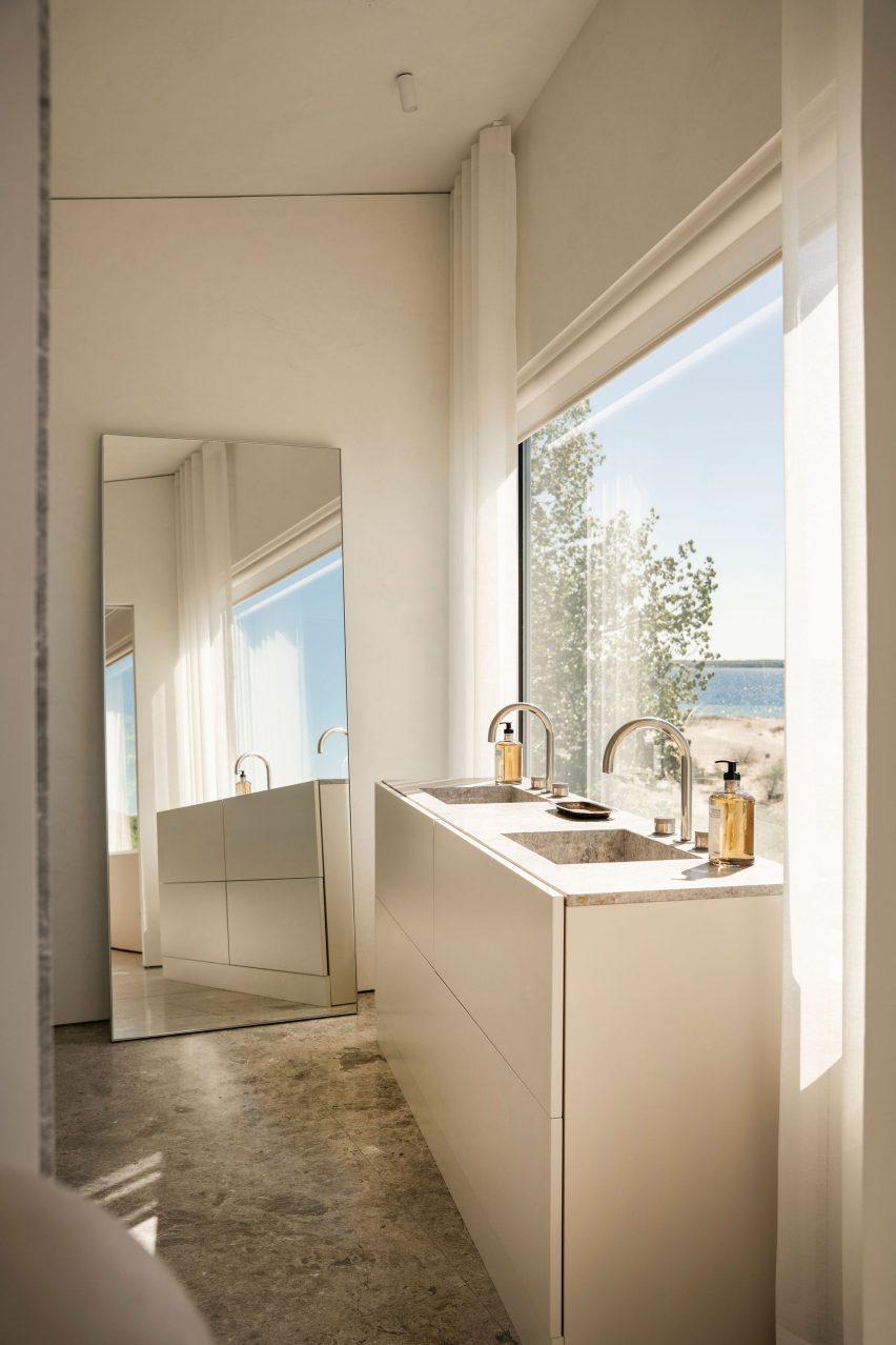 Willow Point by Lauri Design Studio