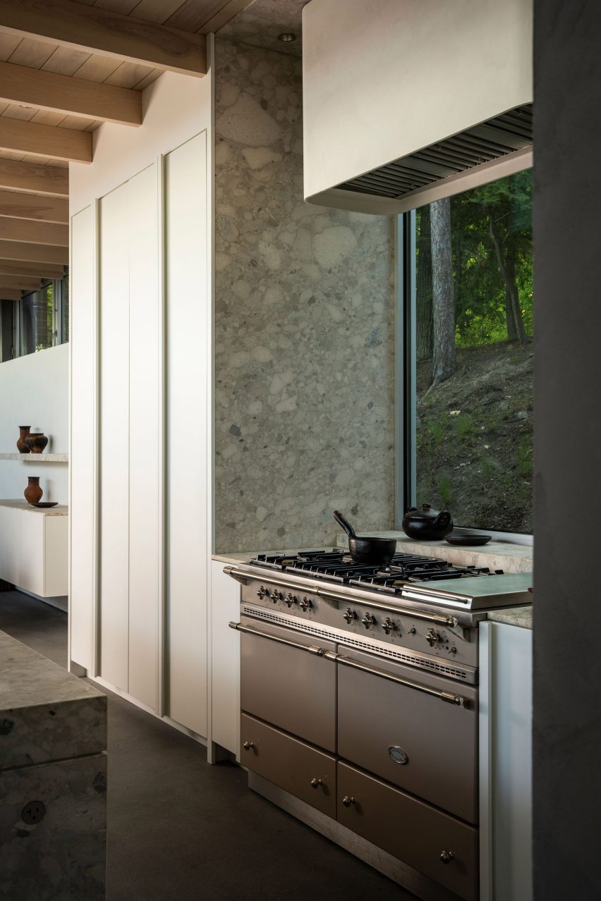 Willow Point by Lauri Design Studio