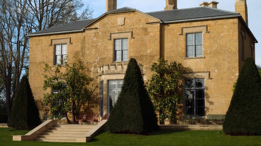 Yarlington Lodge