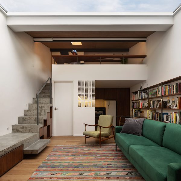 Loft Brias (São Paulo, Brazil) by Andre Becker Arquitetura