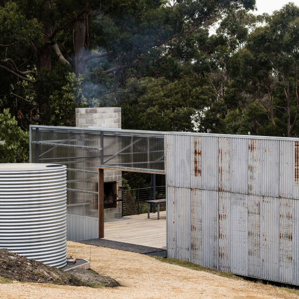 Simpsons Bay House by Dock4 Architects and Giles Newstead