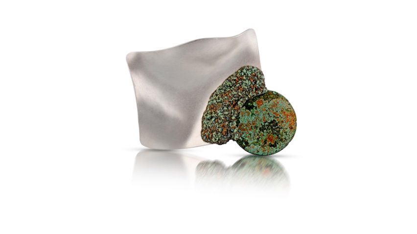 Photo of Button Brooch by Liz Willis