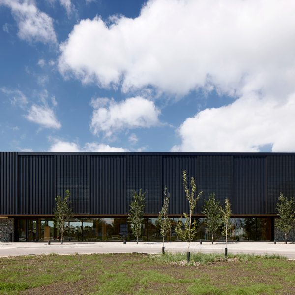 Buﬀalo Crossing Paul Albrechtsen Visitor Centre (Manitoba, Canada) by Stantec Architecture