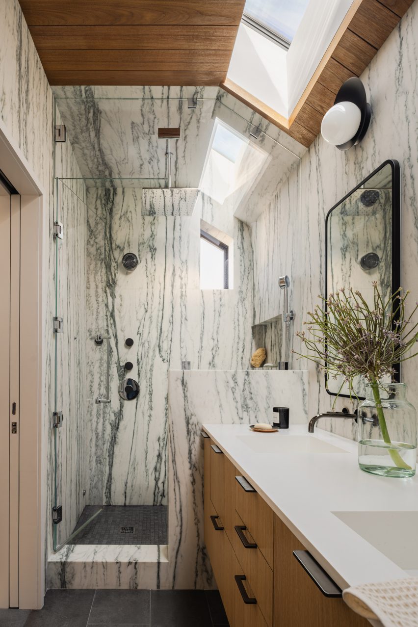 Breezy Point House by BAAO Studio