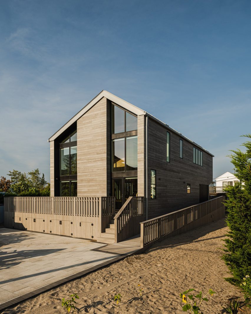 Breezy Point House by BAAO Studio