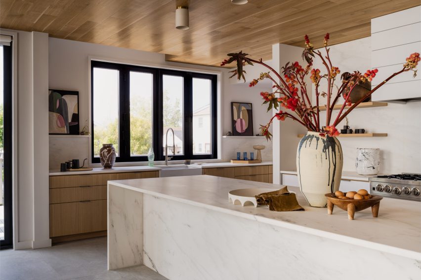 Breezy Point House by BAAO Studio