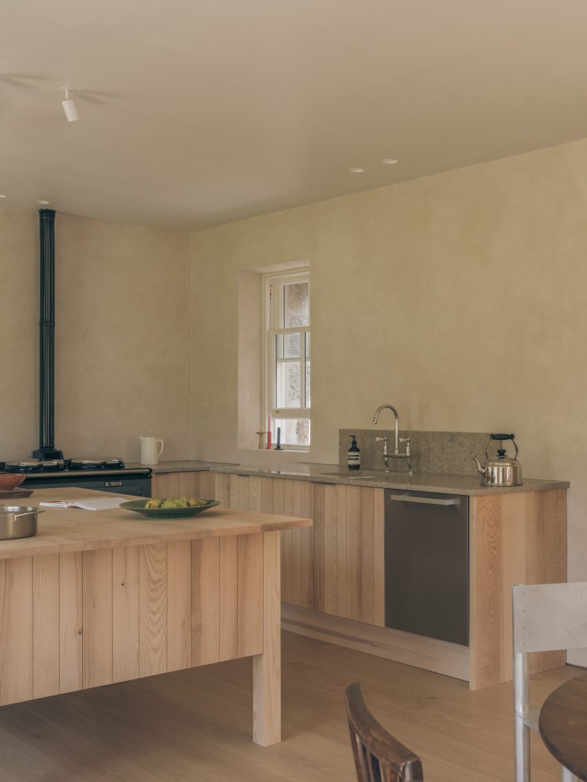 Cairngorm Cottage by Architecture Office