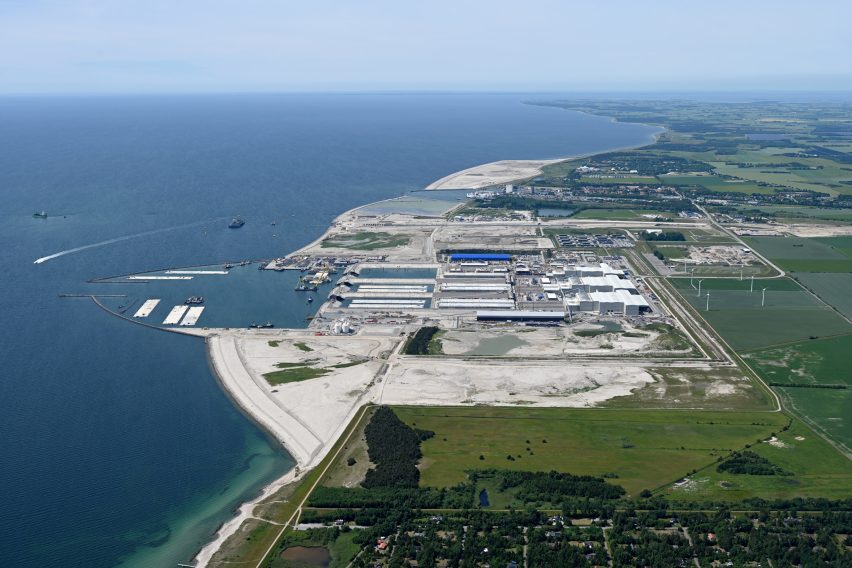 [related_story post_url="https://staging-2026.dezeen.com/2021/06/07/artifical-island-lynetteholm-copenhagen-harbour/"]