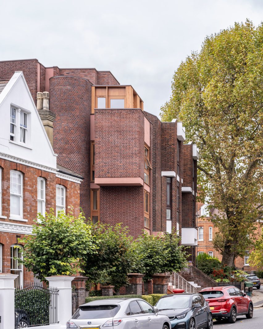Exterior view of Hampstead Town House by Hayhurst and Co