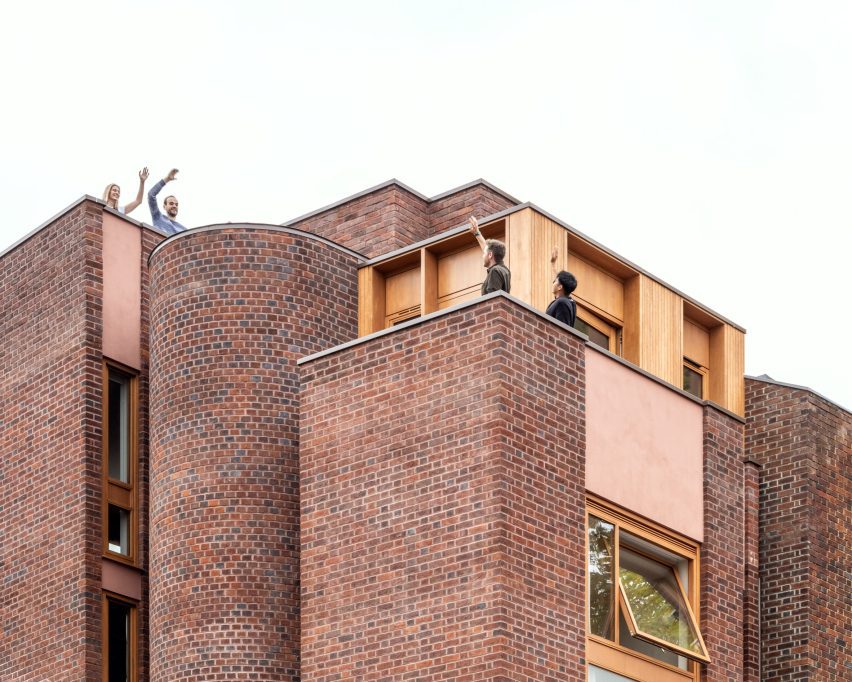 Exterior of Hampstead Town House by Hayhurst and Co
