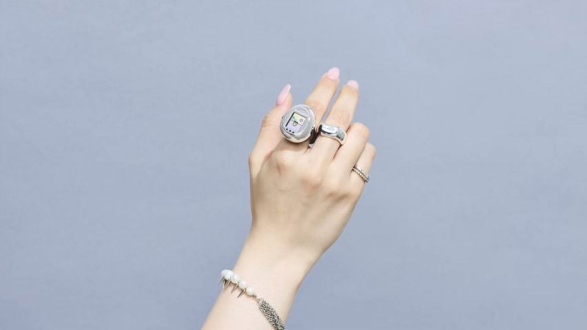 Tamagotchi ring