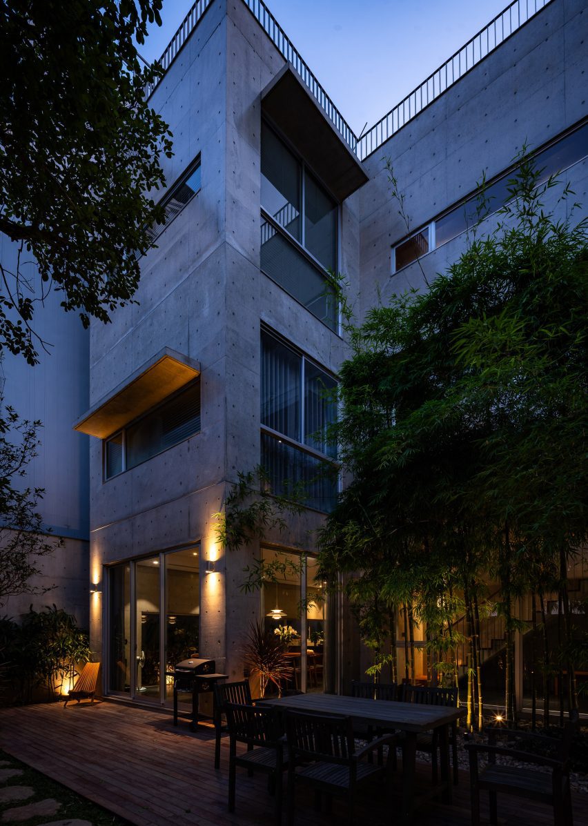 House K by HGAA