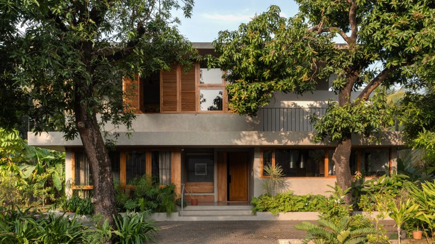 House Beyond the Mango Trees by InLe Architects