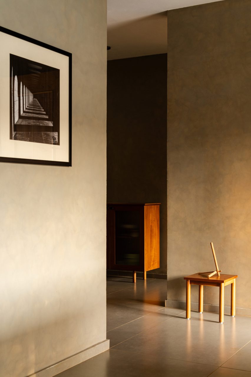 House Beyond the Mango Trees by InLe Architects
