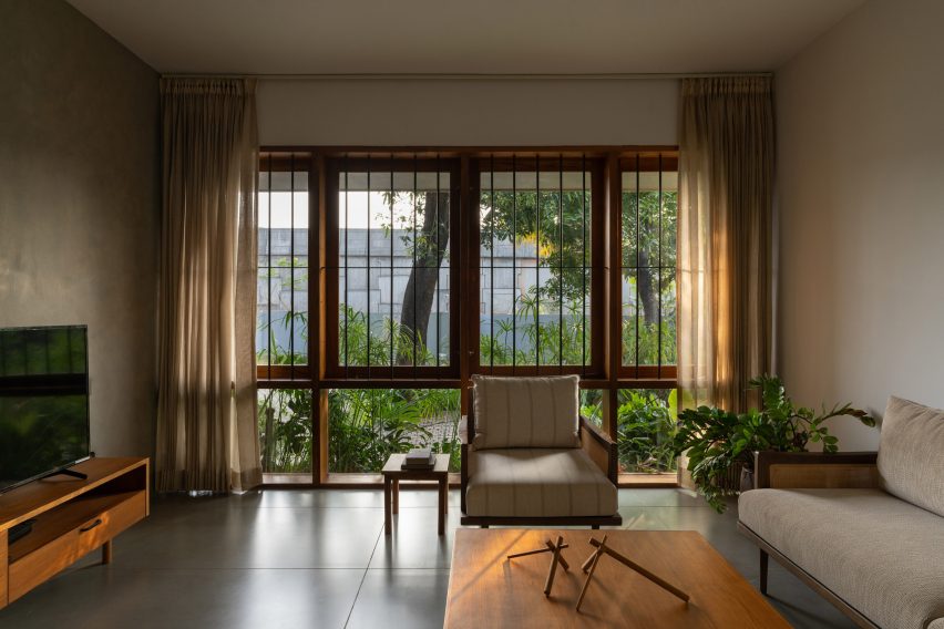 House Beyond the Mango Trees by InLe Architects