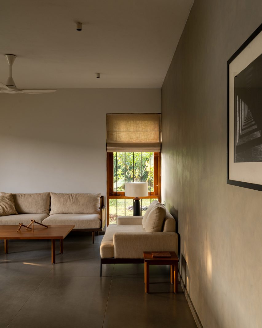 House Beyond the Mango Trees by InLe Architects