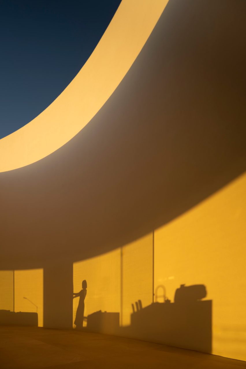 House in Las Rozas by Fran Silvestre Arquitectos