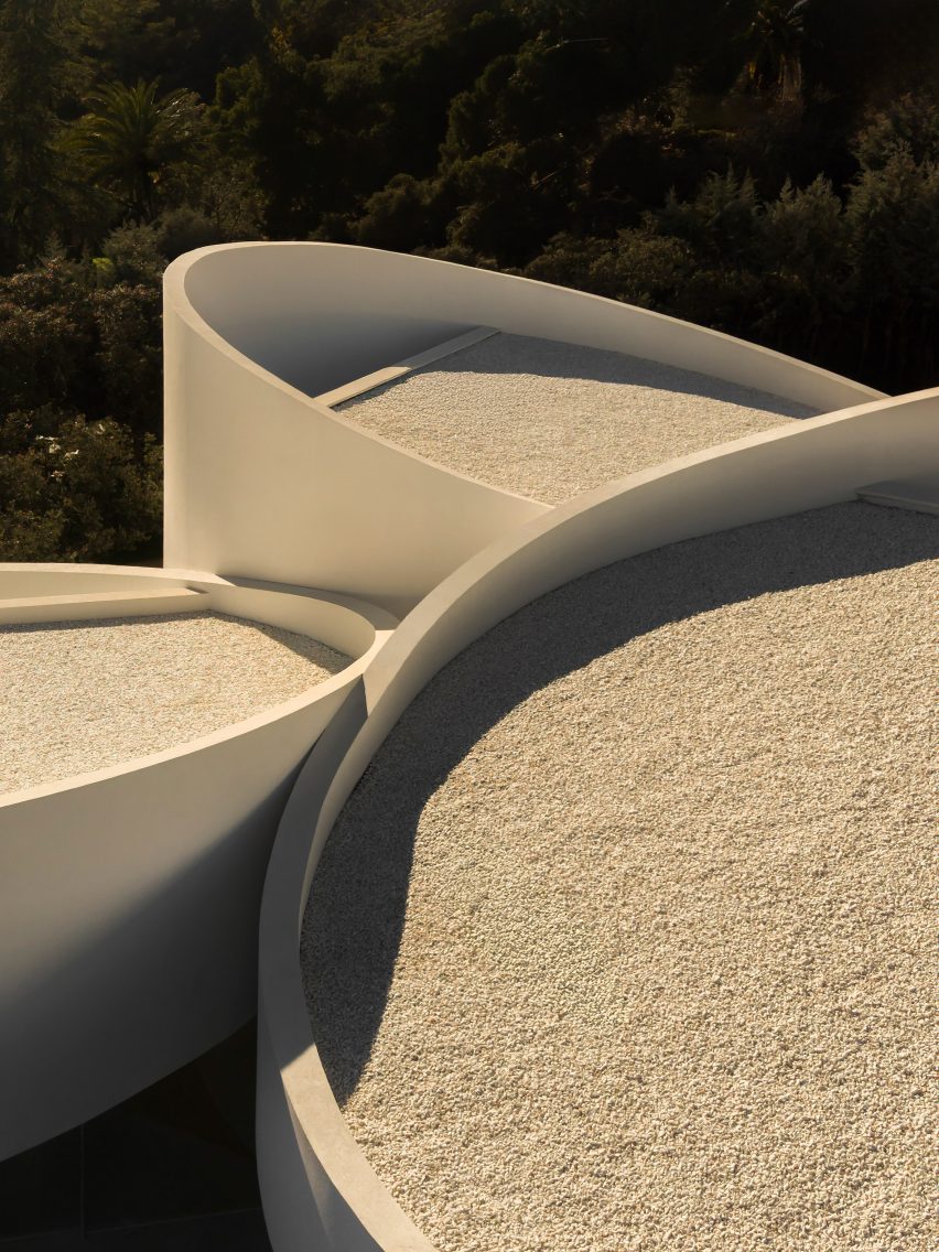 House in Las Rozas by Fran Silvestre Arquitectos