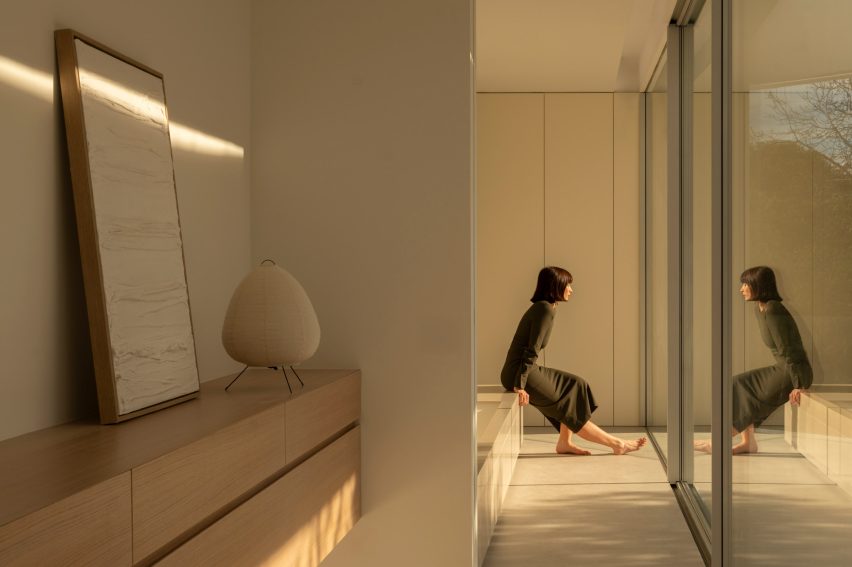 House in Las Rozas by Fran Silvestre Arquitectos
