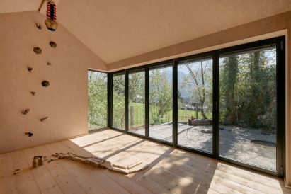 Interior view of timber annexe by Lechner & Lechner Architects