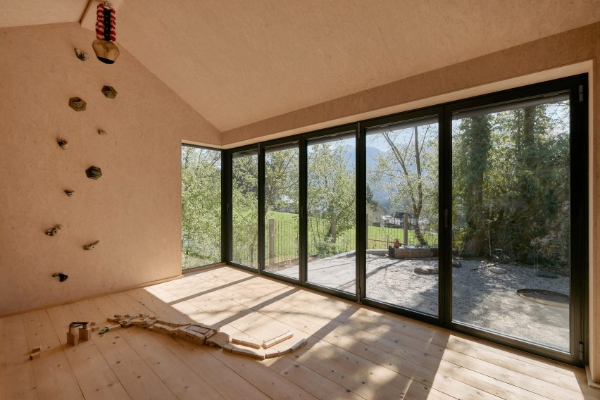 Quiet Retreat by Lechner & Lechner Architects