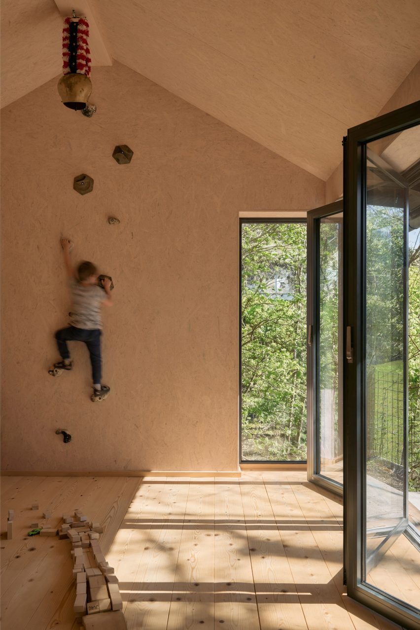 Quiet Retreat by Lechner & Lechner Architects