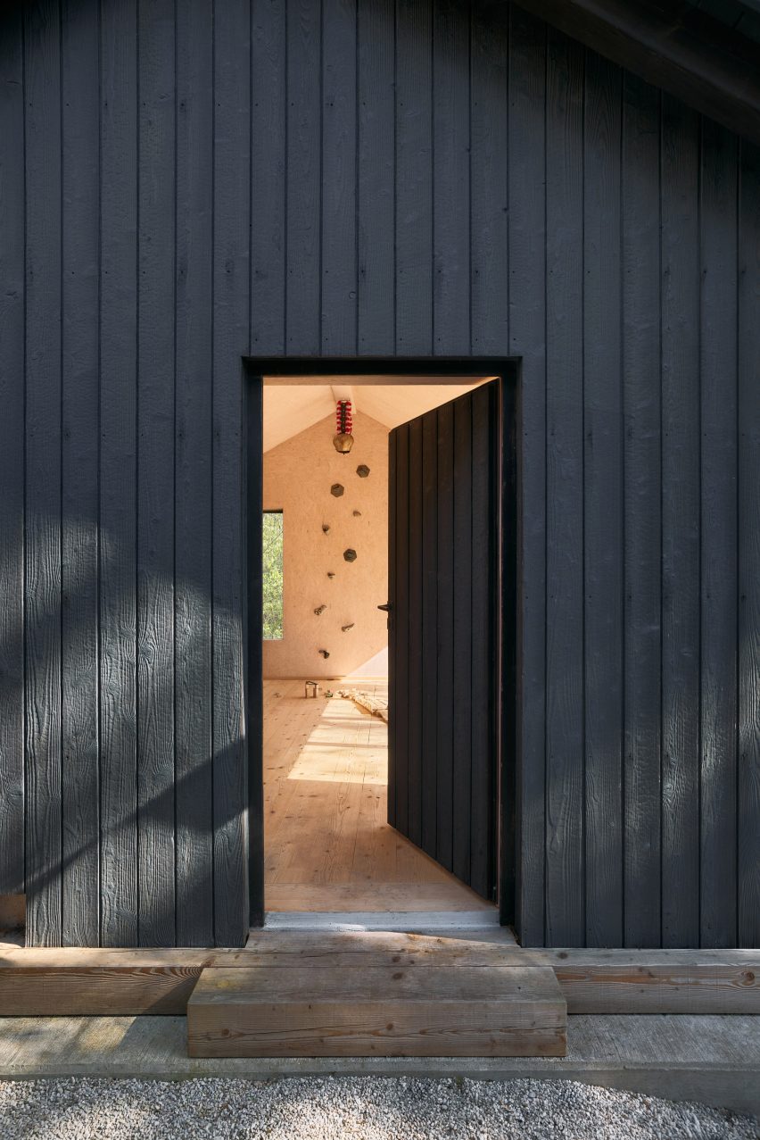 Quiet Retreat by Lechner & Lechner Architects