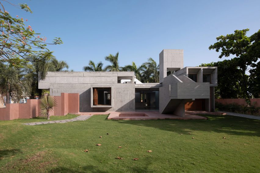 Monastic Field house in India by Roomoor