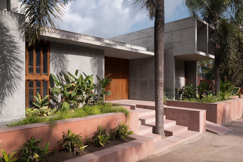 Monastic Field house in India by Roomoor
