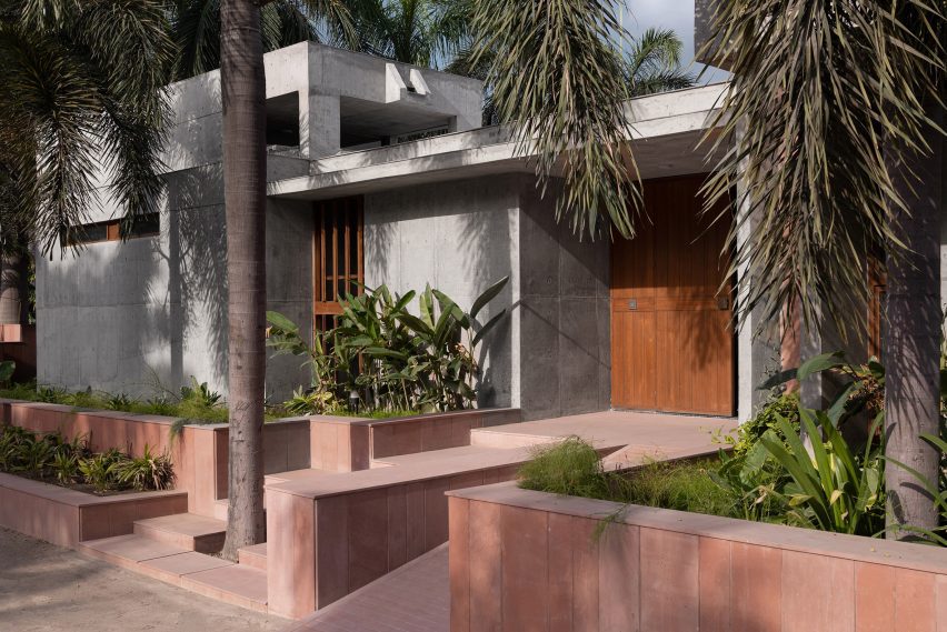 Monastic Field house in India by Roomoor