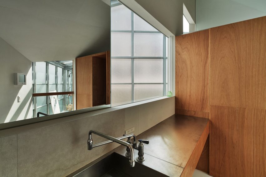 House and Studio in Kyoto by Tato Architects