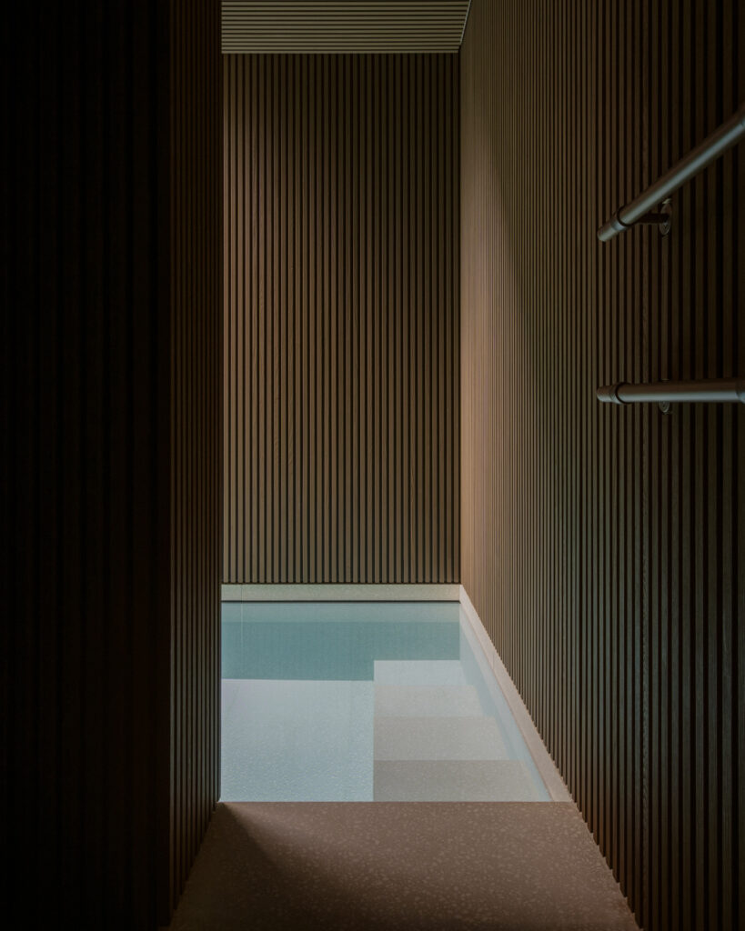 Think-Architecture-House-on-a-Slope