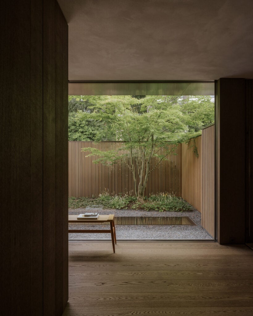 Think-Architecture-House-on-a-Slope