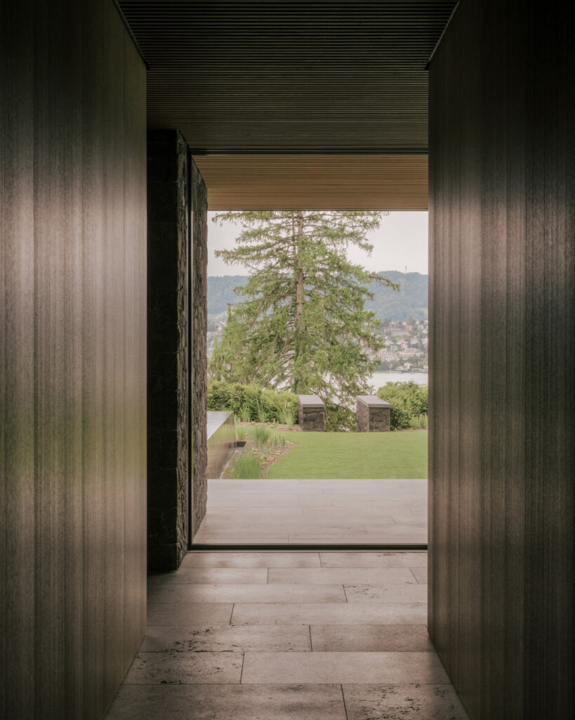 Think-Architecture-House-on-a-Slope